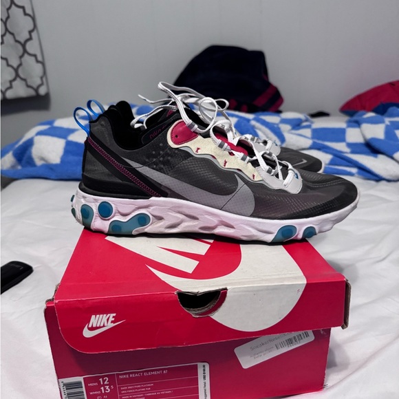 Nike React Element 87 Sneakers - Black and White - Picture 2 of 4